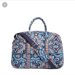 Vera Bradley grand traveler
